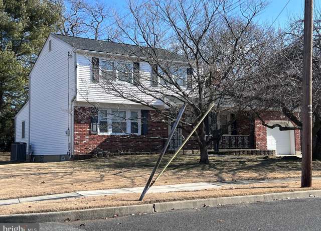 Property at 150 Hilbert St, Williamstown, NJ 08094, 4 beds, 1.5 baths