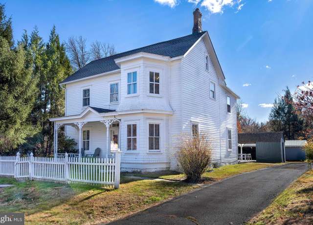 Property at 21 Louellen St, Hopewell, NJ 08525, 3 beds, 2.5 baths