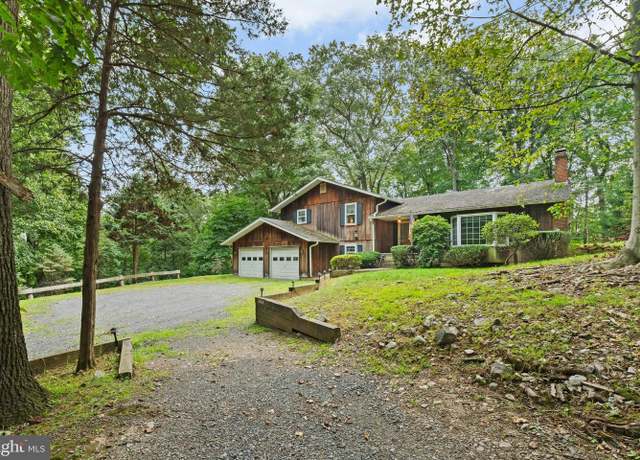 Property at 424 Kintner Rd, Kintnersville, PA 18930, 3 beds, 2 baths