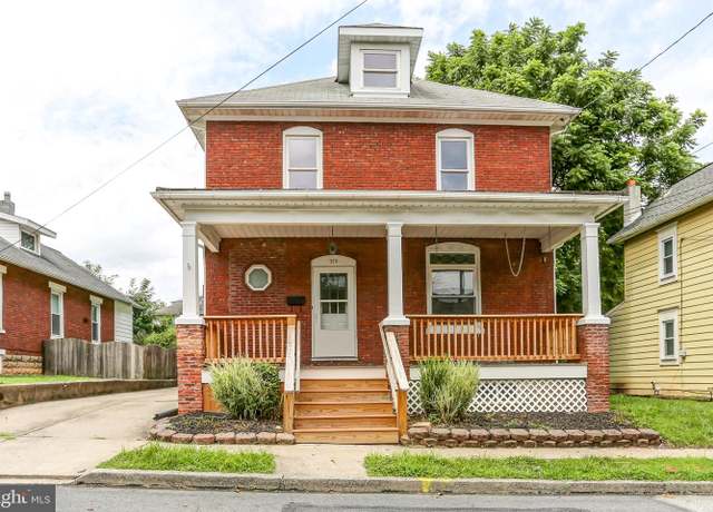 Property at 315 10th St, New Cumberland, PA 17070, 4 beds, 3 baths