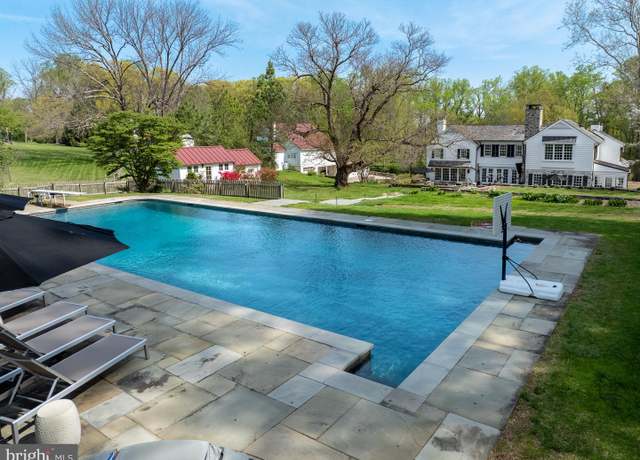 Property at 35 Charwynn Ln, Malvern, PA 19355, 5 beds, 4.5 baths