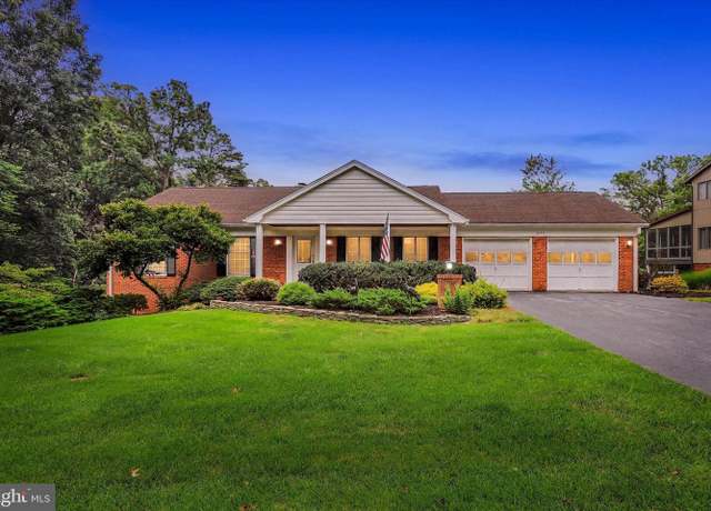 Property at 6154 Fairway Drive West, Fayetteville, PA 17222, 3 beds, 3 baths