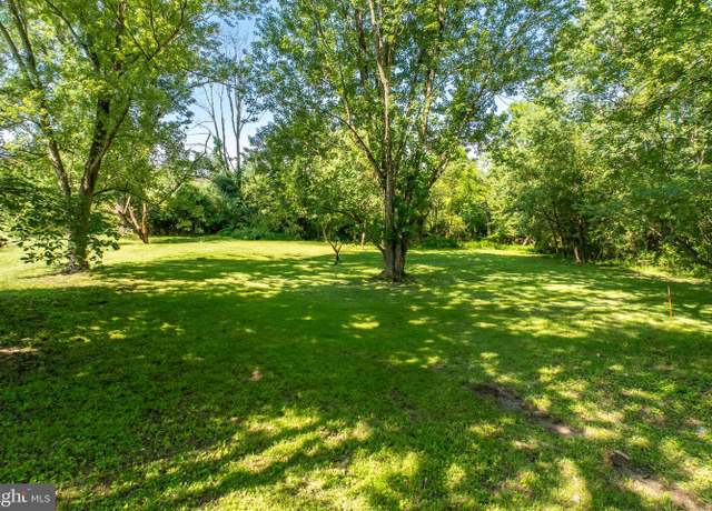 Property at 212 Pine Ford Rd, Pottstown, PA 19464