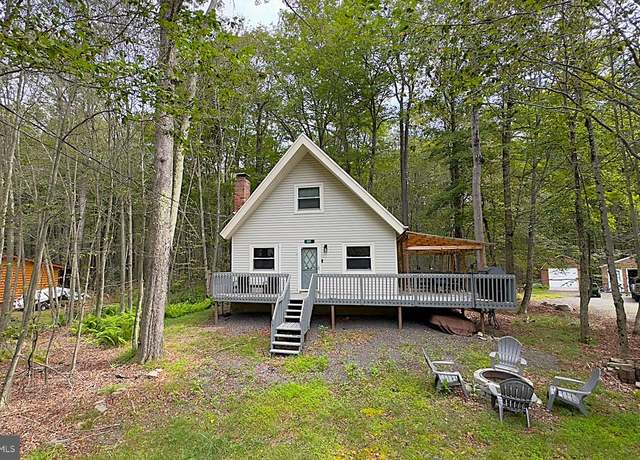 Property at 324 Stroud Ct, Pocono Lake, PA 18347, 3 beds, 1.5 baths