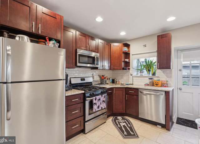 Property at 2408 S American St, Philadelphia, PA 19148, 3 beds, 1.5 baths