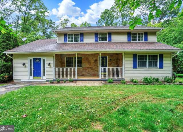 Property at 5677 Woods Rd, Stewartstown, PA 17363, 5 beds, 3.5 baths