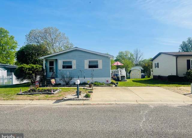 Property at 876 Woodchuck Dr, Mount Laurel, NJ 08054, 2 beds, 1 bath