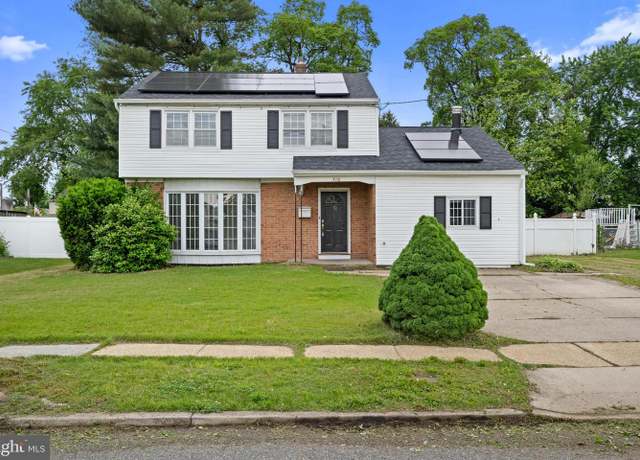 Property at 410 S Arthur Dr, Beverly, NJ 08010, 3 beds, 1.5 baths
