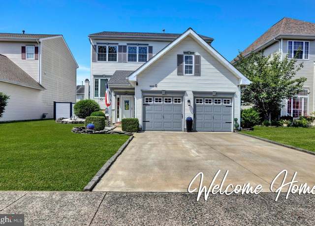 Property at 18 Shawnee Trl, Burlington, NJ 08016, 4 beds, 2.5 baths