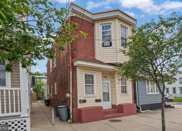 Property at 702 Market St, Gloucester City, NJ 08030, 4 beds, 2 baths