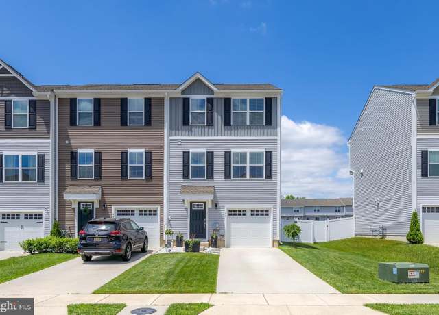 Property at 33 Burr St, Williamstown, NJ 08094, 3 beds, 2.5 baths