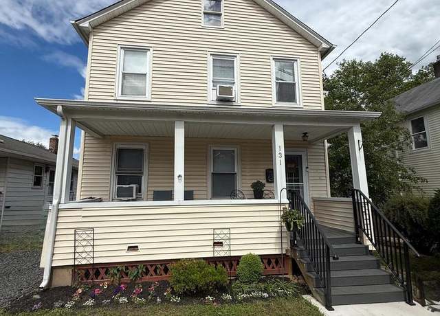 Property at 131 S 7th Ave, Manville, NJ 08835, 2 beds, 1.5 baths