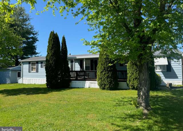 Property at 99 Walker Ave, Gettysburg, PA 17325, 2 beds, 1 bath