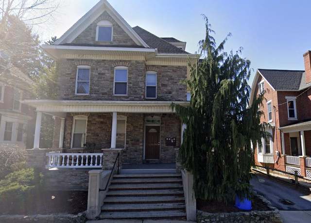 Property at 4222 Penn Ave, Sinking Spring, PA 19608, 6 beds, 4.5 baths