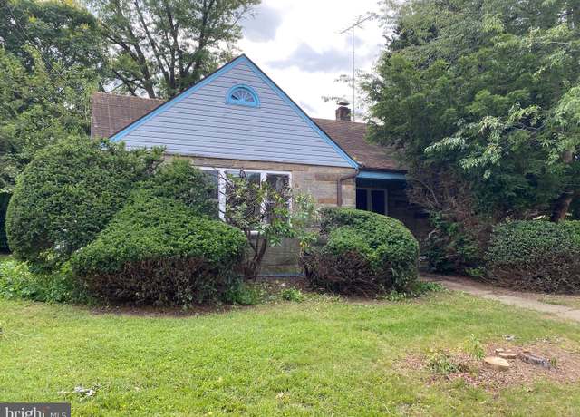Property at 920 Brandt Ave, New Cumberland, PA 17070, 4 beds, 1.5 baths