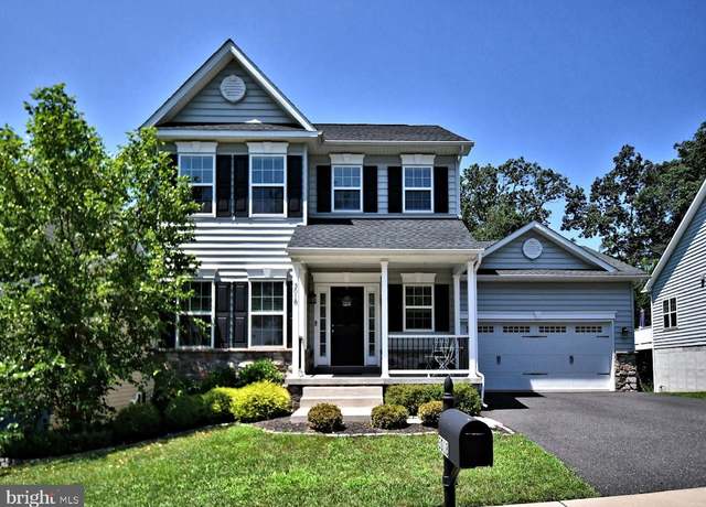 Property at 3018 Lynwood Ct, Pennsburg, PA 18073, 3 beds, 2.5 baths
