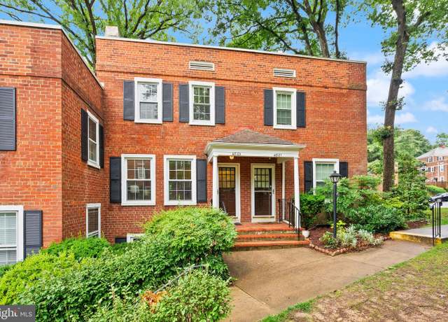 Property at 4803 27th Rd S, Arlington, VA 22206, 2 beds, 2 baths