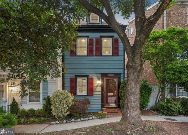 Property at 517 S Royal St Unit 3/4, Alexandria, VA 22314, 3 beds, 2.5 baths