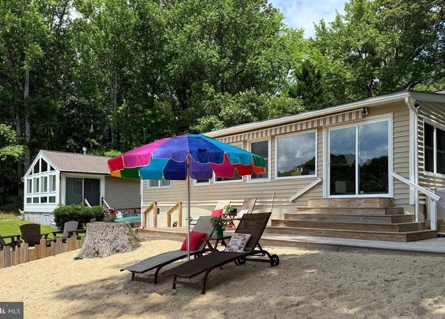 Property at 124 Alabama Dr, Heathsville, VA 22473, 3 beds, 2 baths