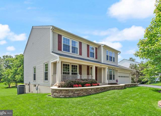 Property at 8235 Crackling Fire Dr, Gainesville, VA 20155, 4 beds, 2.5 baths