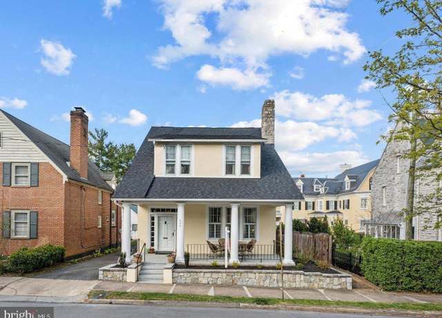 Property at 220 Wolfe St, Winchester, VA 22601, 4 beds, 2.5 baths
