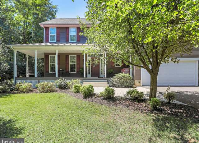 Property at 112 Chimney Dr, Bunker Hill, WV 25413, 4 beds, 3.5 baths