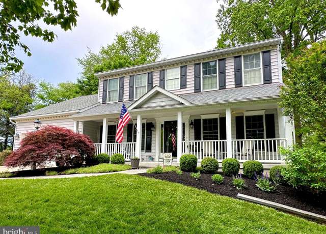 Property at 3308 Royal Oak Ct, Ellicott City, MD 21043, 4 beds, 3.5 baths