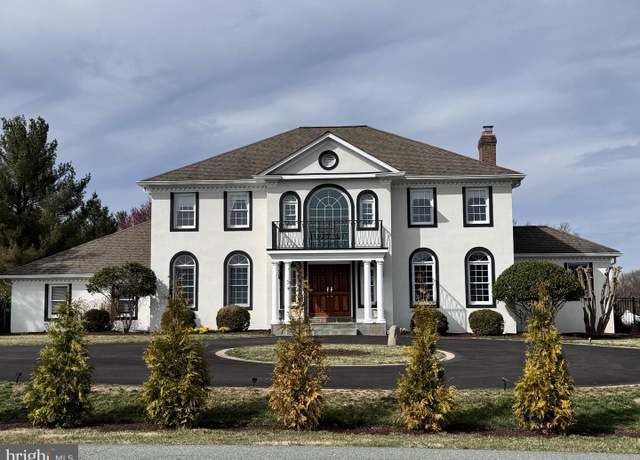 Property at 13105 Brushwood Way, Potomac, MD 20854, 5 beds, 4.5 baths