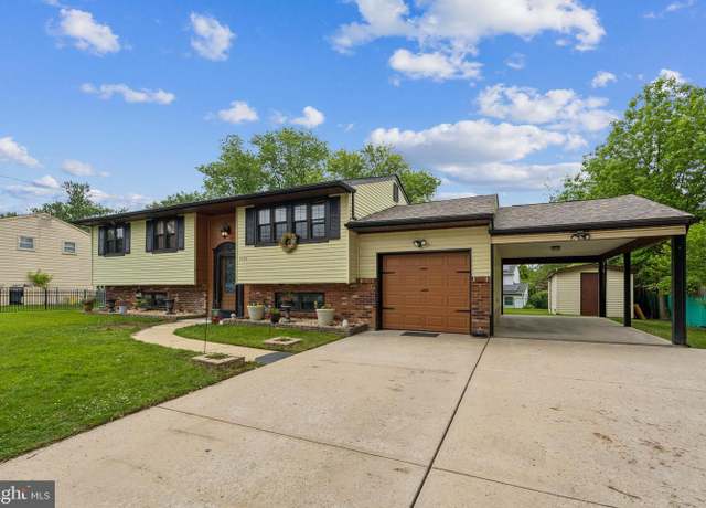 Property at 1010 Holly Ln, Westampton, NJ 08060, 4 beds, 1.5 baths