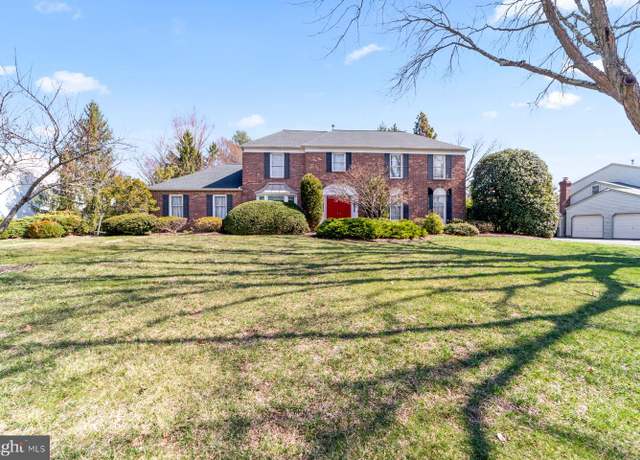 Property at 8 Andrew Dr, Lawrence, NJ 08648, 4 beds, 2.5 baths