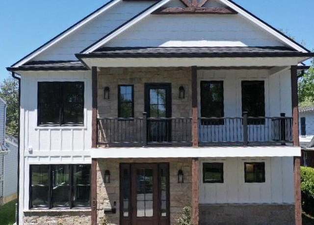 Property at 207 Maple Ave, Hershey, PA 17033, 5 beds, 4 baths