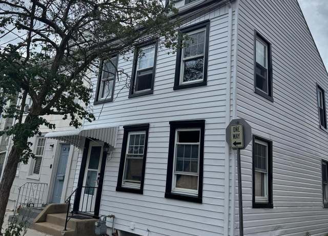 Property at 15 W South St, York, PA 17401, 4 beds, 1 bath