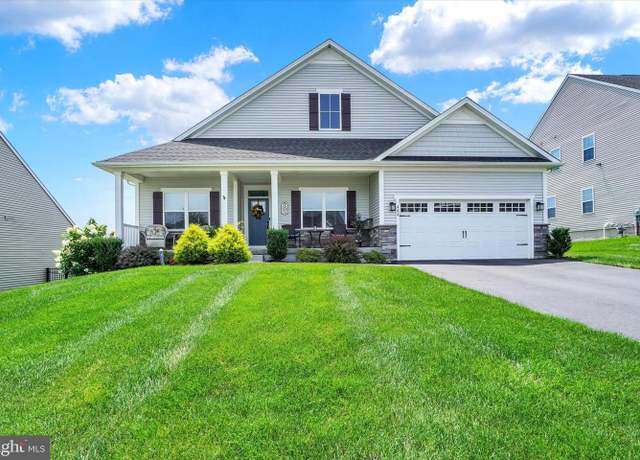 Property at 404 Jordanelle Dr, York, PA 17402, 3 beds, 3 baths