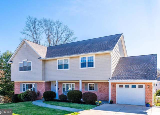 Property at 1811 Lansing Ct, Mclean, VA 22101, 6 beds, 4.5 baths
