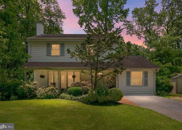 Property at 2411 Cavendish Dr, Alexandria, VA 22308, 3 beds, 2.5 baths