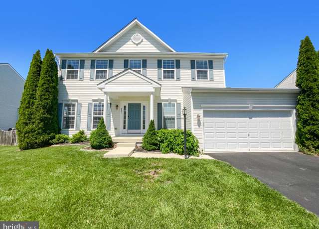Property at 821 Devonshire Cir, Purcellville, VA 20132, 5 beds, 3.5 baths