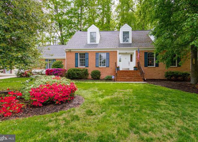Property at 18600 Cabin Rd, Triangle, VA 22172, 4 beds, 2.5 baths