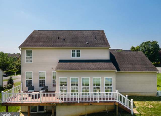 Property at 132 Thatcher Ct, Shepherdstown, WV 25443, 4 beds, 3.5 baths