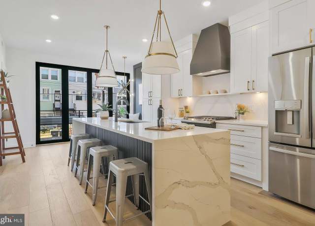 Property at 332 17th Pl NE, Washington, DC 20002, 4 beds, 3.5 baths