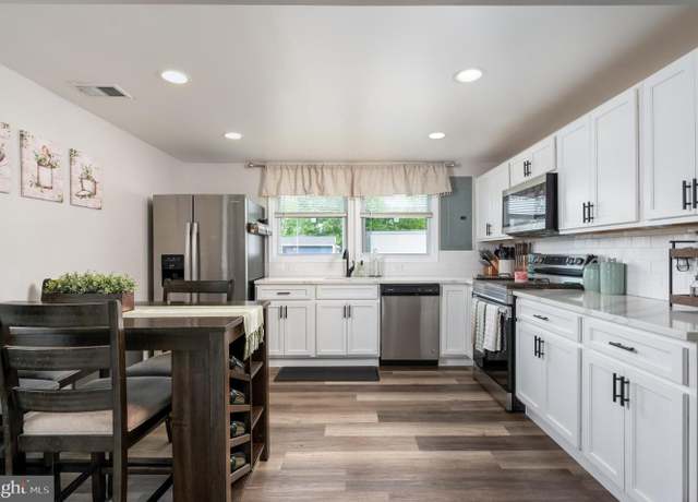 Property at 217 Glen Rd, Glen Burnie, MD 21060, 2 beds, 1 bath