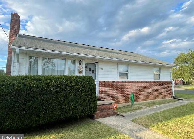 Property at 100 Wallace Ave, Baltimore, MD 21225, 3 beds, 1.5 baths