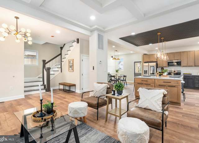 Property at 4211 Liberty Heights Ave, Baltimore, MD 21207, 6 beds, 4.5 baths