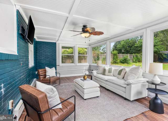 Property at 2111 Oak Lodge Rd, Baltimore, MD 21228, 3 beds, 1.5 baths