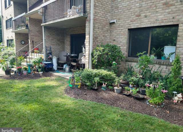 Property at 3 Summit Hill Ct Unit T-2, Catonsville, MD 21228, 2 beds, 2 baths