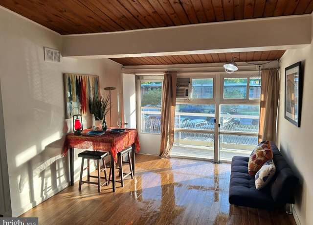 Property at 7401 18th Ave #208, Hyattsville, MD 20783, 2 beds, 1 bath