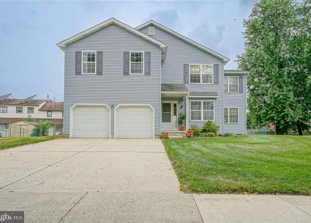 Property at 16 Lynn Dr, Burlington, NJ 08016, 3 beds, 2.5 baths