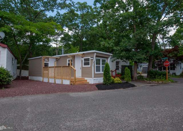 Property at 3 C Trail, Brick, NJ 08724, 1 bed, 1 bath
