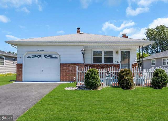 Property at 214 Charlotteville Dr N, Toms River, NJ 08757, 2 beds, 1 bath