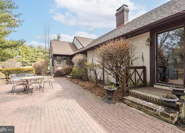 Property at 2436 Aquetong Rd, New Hope, PA 18938, 5 beds, 3 baths