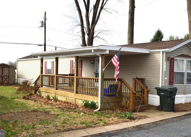 Property at 409 Venice Ave, Carlisle, PA 17015, 2 beds, 1 bath